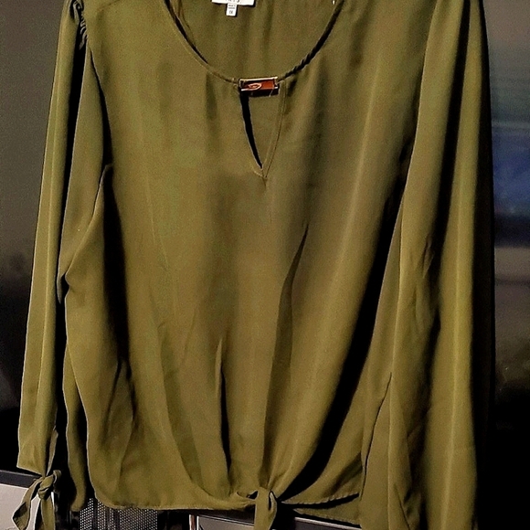 Iris Olive Green Women's front tie blouse sz 1X - Picture 1 of 7